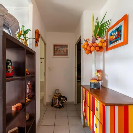 Le Sunset-cap Sud-24 By Interhome דירה אגדה